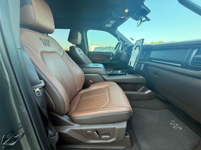2023 Ford Expedition Max King Ranch:B02536