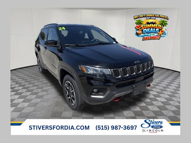 Diamond Black Crystal Pearlcoat 2024 Jeep Compass Trailhawk 4WD SUV / Crossover Four-Wheel Drive 8-Speed Automatic