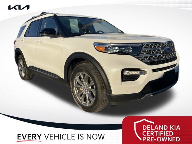 2022 Ford Explorer Limited's photo