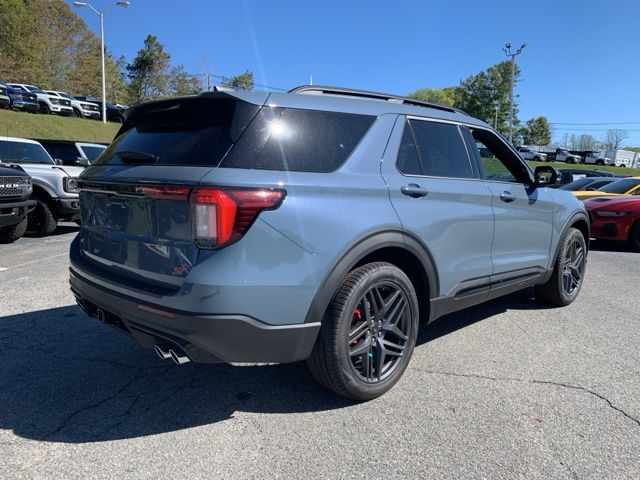 2025 Ford Explorer ST 5