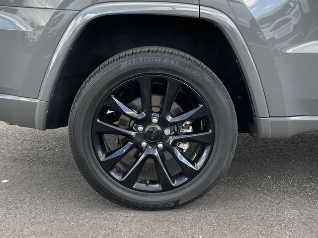 2022 Jeep Grand Cherokee WK Laredo X 11