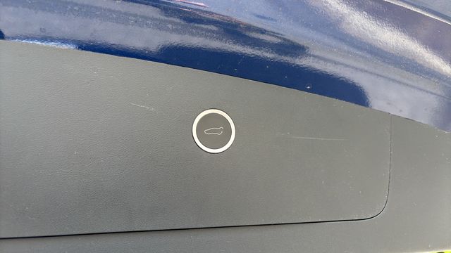 Used 2017 Blue Tesla 90D image 38