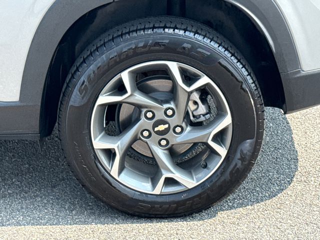 Used 2025 Chevrolet Trax SUV