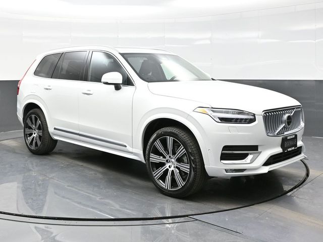 2025 Volvo XC90 B6 Ultra photo
