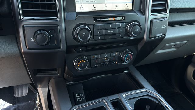 Used 2018 Red Ford XLT image 32