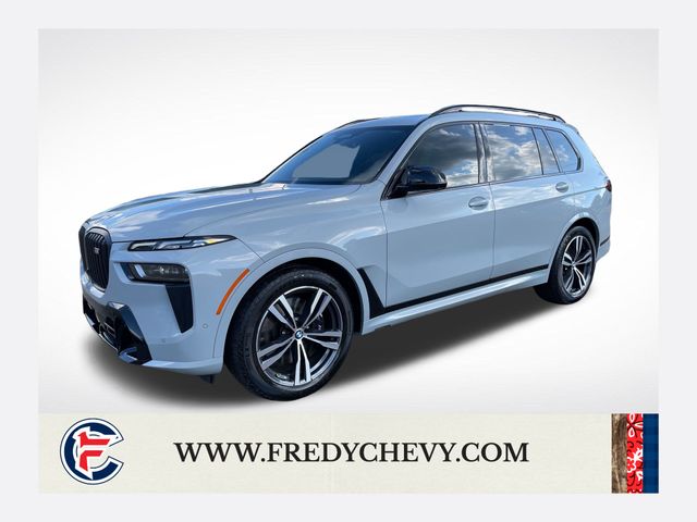 2025 BMW X7 M60i AWD