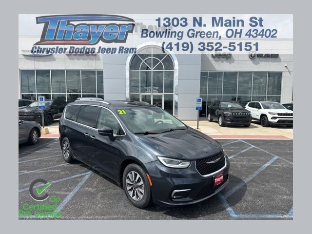 used 2021 Chrysler Pacifica Touring L 4D Passenger Van