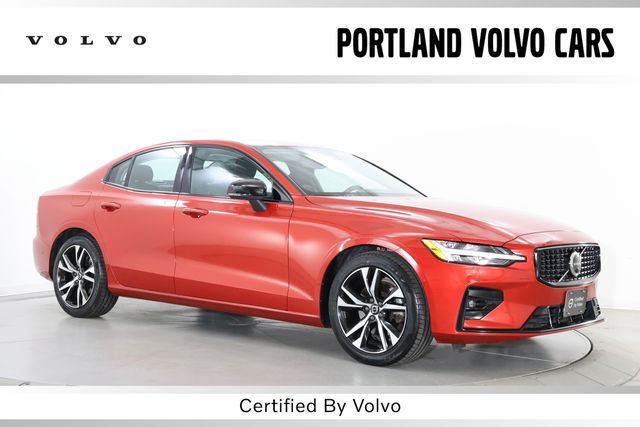 2023 Volvo S60 B5 Plus Dark Theme AWD