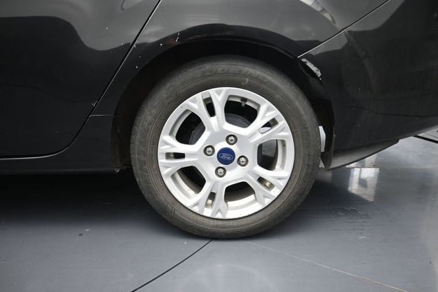 2015 Ford Fiesta SE - 6
