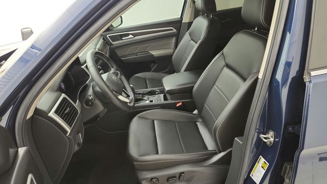 2023 Volkswagen Atlas 2.0T SE w/Technology  at Victoria Chrysler Dodge Jeep Ram