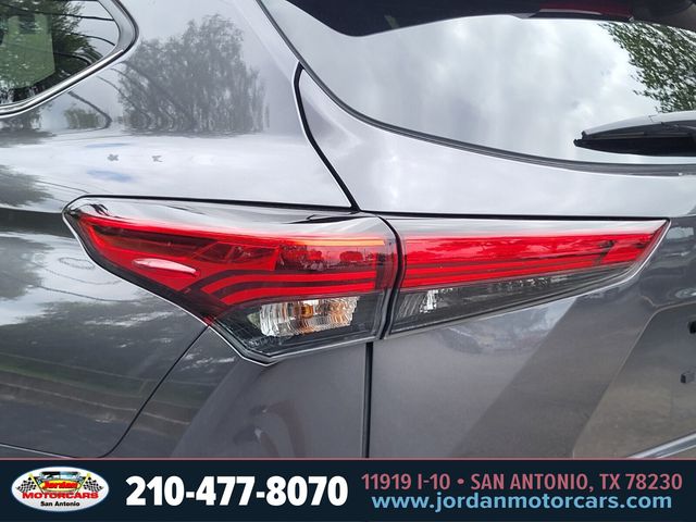 Used Car 2023 Toyota Highlander Hybrid  Xle For Sale Under $40,000 In San Antonio, Texas