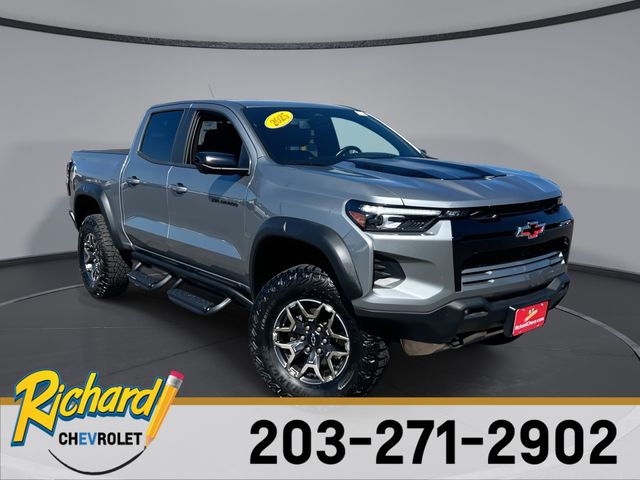 Sterling Gray Metallic 2025 Chevrolet Colorado Pickup Truck Four-Wheel Drive 8-Speed Automatic