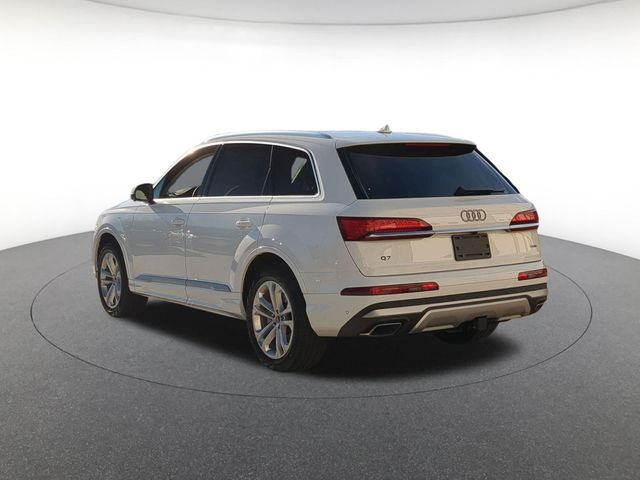 new 2026 Audi Q7 car, priced at $64,445
