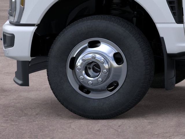 New 2026 Star White Metallic Tri-Coat Ford F-350® Platinum® image 19