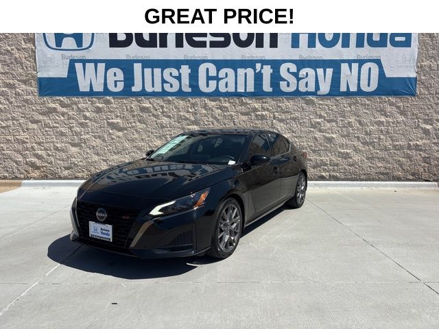 2023 Nissan Altima 2.0 SR FWD
