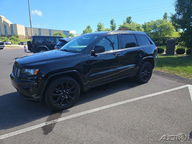 Diamond Black Crystal Pearlcoat 2020 Jeep Grand Cherokee SUV / Crossover Four-Wheel Drive 8-Speed Automatic
