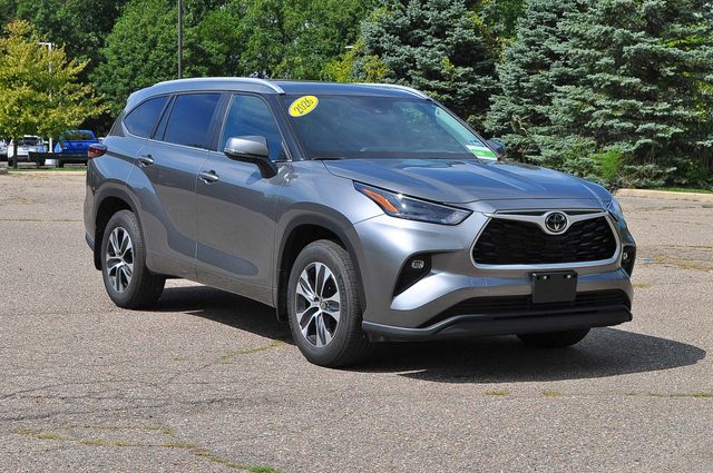 Heavy Metal 2026 Toyota Highlander SUV / Crossover All-Wheel Drive 8-Speed Automatic