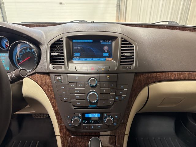 2013 Buick Regal Premium 1 photo