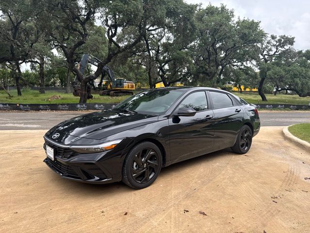 Abyss Black 2026 Hyundai Elantra Sedan Front-Wheel Drive Continuously Variable Transmission