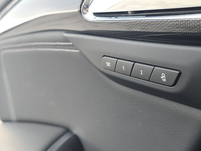 2023 Buick Envision Essence:C02556