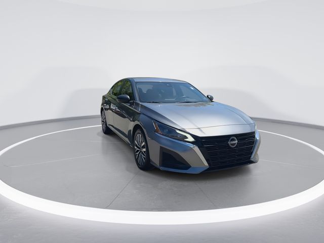 Used 2024 Gray Nissan 2.5 SV image 2