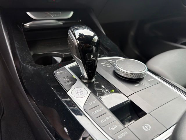 Used 2024 Gray BMW xDrive30i image 19