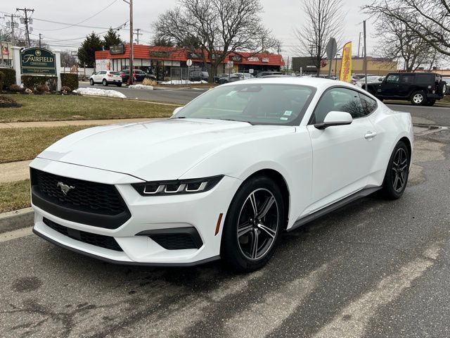 Oxford White 2024 Ford Mustang EcoBoost Fastback RWD Coupe Rear-Wheel Drive Automatic