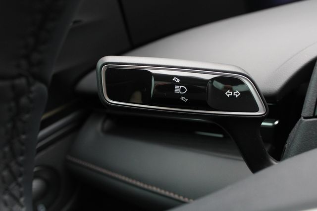 New 2026 White Lincoln Reserve image 12