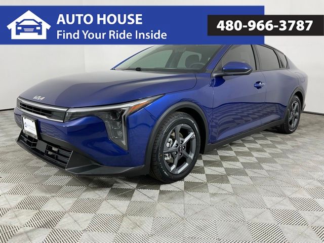 227182025 Kia K4 LXS