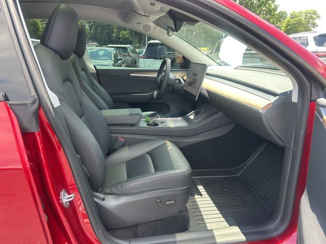 2024 Tesla Model Y Long Range - Photo 17