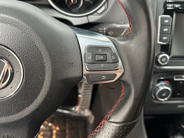 2010 Volkswagen GTI photo