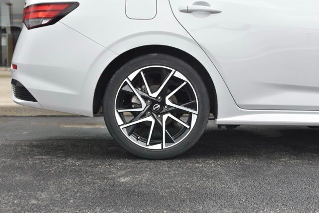 Used 2024 Nissan Sentra SR 4D Sedan