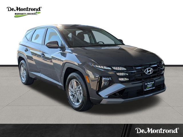 2026 Hyundai Tucson SE Gray at DeMontrond Gulf Freeway