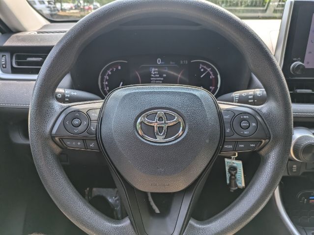 2023 Toyota RAV4 LE 19