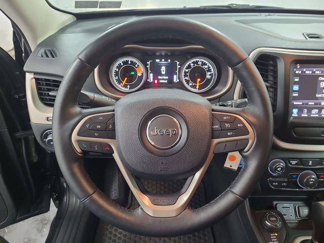 2016 – Jeep – Cherokee