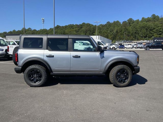 2024 Ford Bronco Black Diamond 2