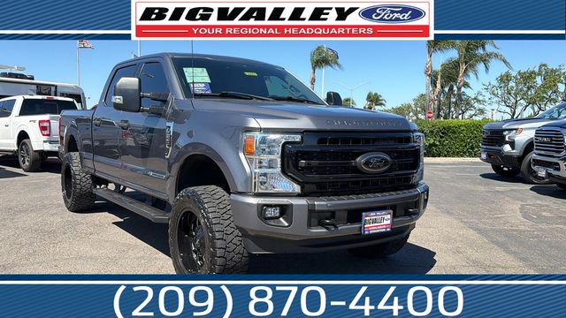 Gray Metallic 2022 Ford F-250 Super Duty XLT Crew Cab 4WD Pickup Truck Four-Wheel Drive Automatic