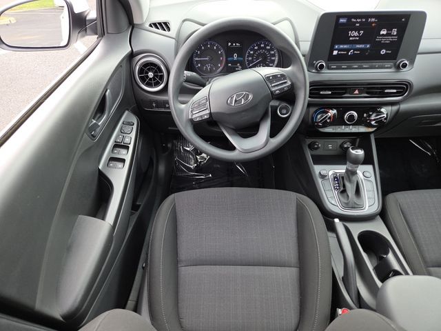 Used 2023 White Hyundai SEL image 28