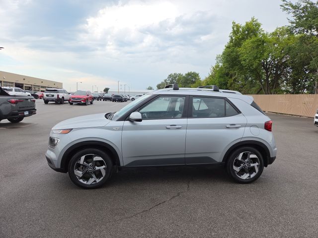 Stellar Silver 2022 Hyundai Venue SUV / Crossover Front-Wheel Drive Continuously Variable Transmission