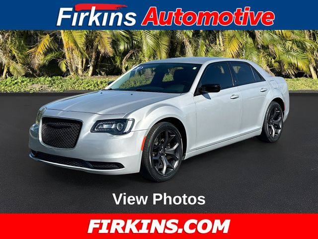 Silver Mist Clearcoat 2020 Chrysler 300 Touring RWD Sedan Rear-Wheel Drive 8-Speed Automatic