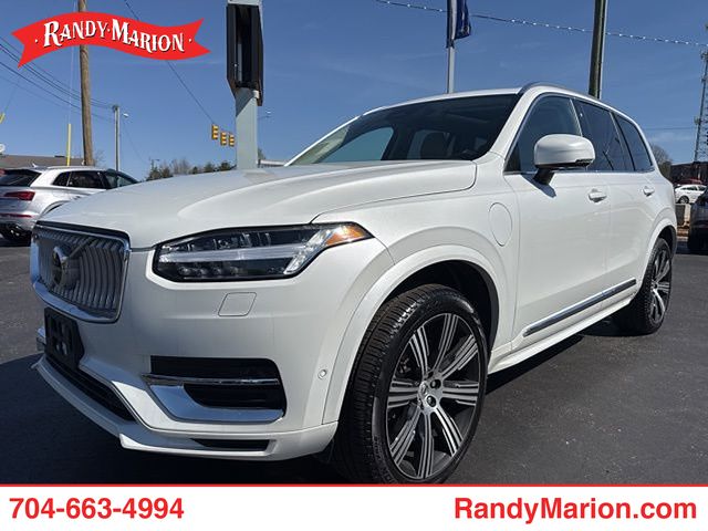 2025 Volvo XC90 Recharge T8 Plus Bright Theme 7-Passenger eAWD