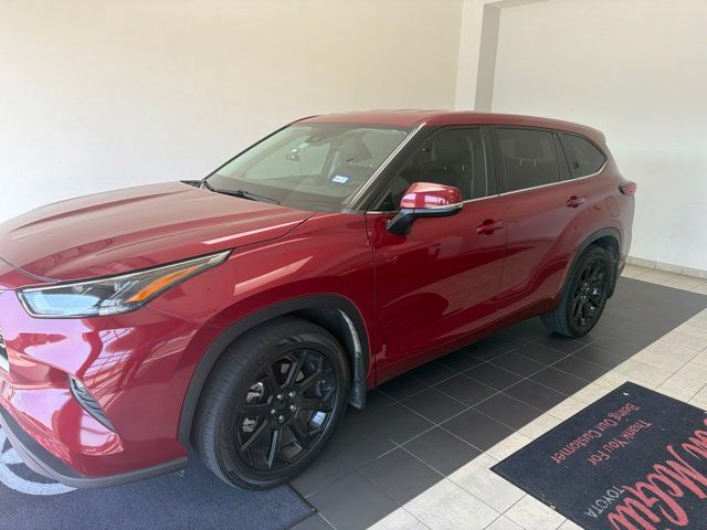 2023 Toyota Highlander LE Red at Bravo Nissan
