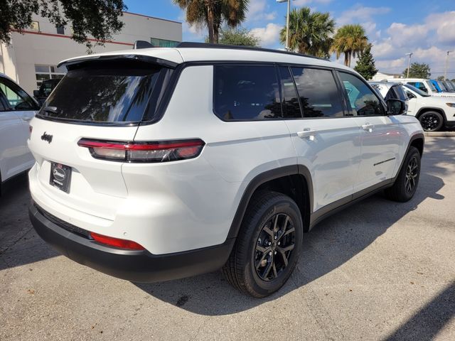 New 2025 White Jeep Altitude X image 12