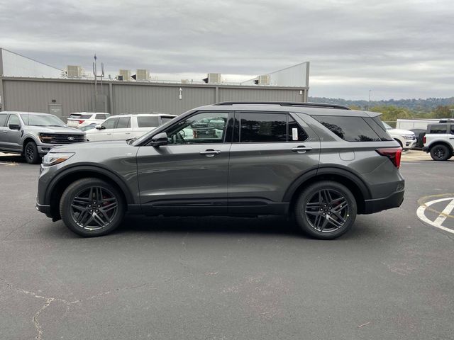 2025 Ford Explorer ST-Line 7