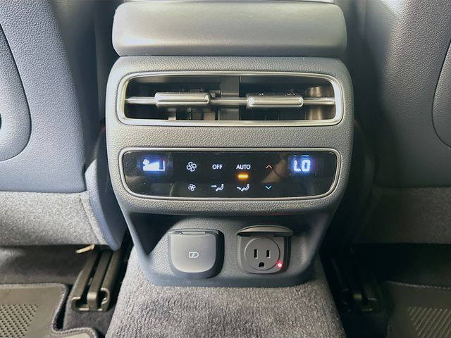 Thumbnail: 2026 Genesis GV70 - 18