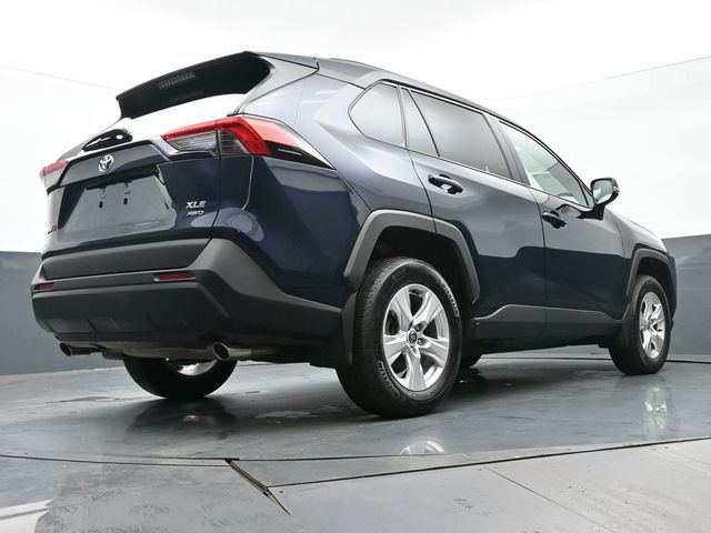 2021 Toyota RAV4 XLE 38