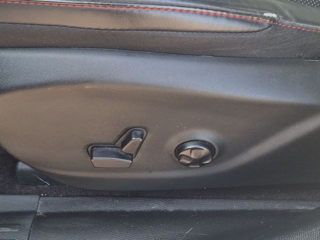Used 2018 Silver Jeep Trailhawk image 15