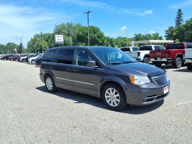 Gray (Granite Crystal Metallic Clearcoat) 2016 Chrysler Town & Country Minivan Front-Wheel Drive 6-Speed Automatic