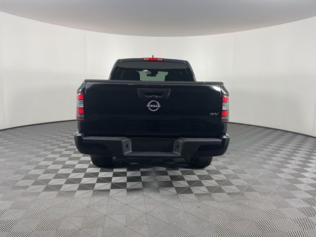 2022 Nissan Frontier SV 8