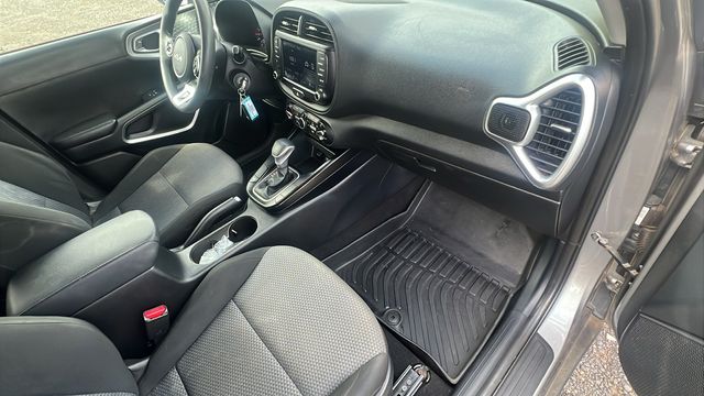 Certified Used 2022 Gray Kia LX image 13